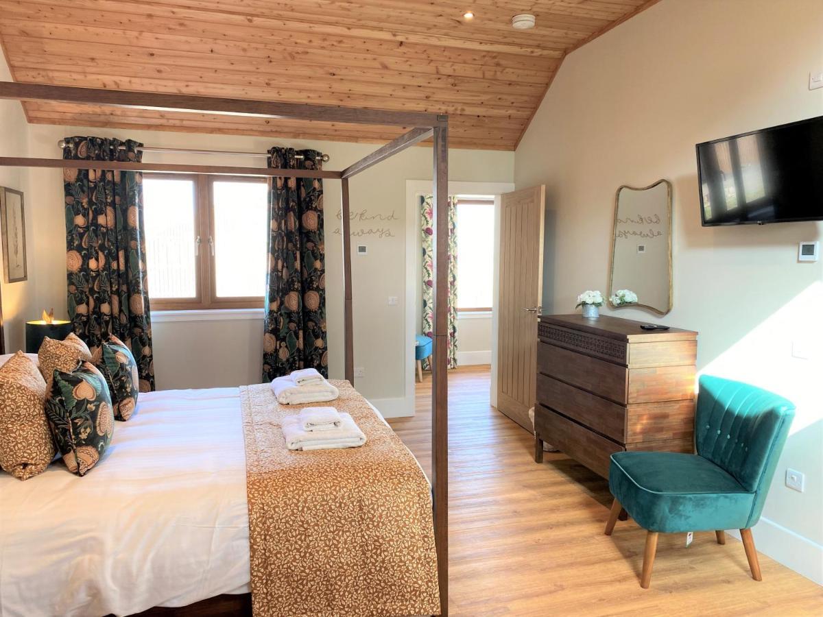 Partridge Lodge With Hot Tub Forgandenny Exteriör bild