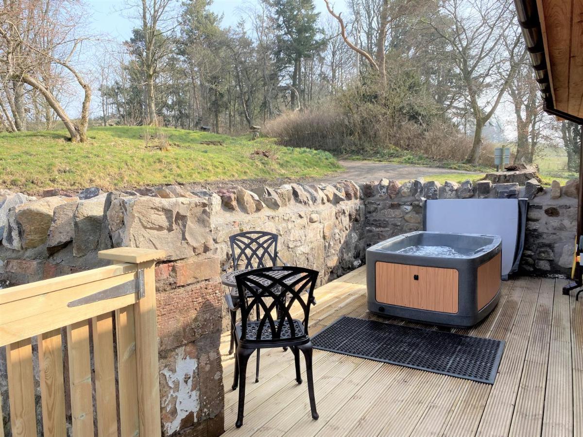 Partridge Lodge With Hot Tub Forgandenny Exteriör bild